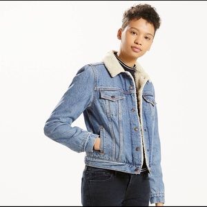 Levi Trucker Sherpa Jacket